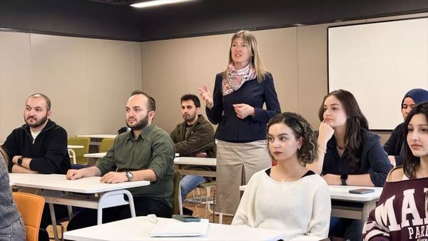 Yapay Zeka Destekli Araştırma Kolon Kanseri Tanı ve Tedavisinde Yeni Yöntemler Sunuyor