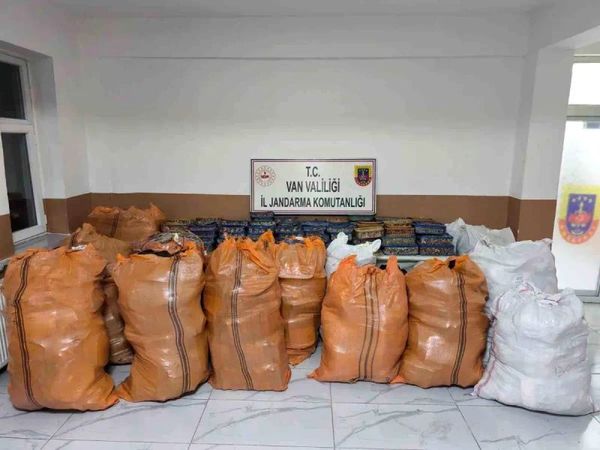 Başkalede 4,9 Milyon TL Değerinde Gümrük Kaçağı Eşya Ele Geçirildi