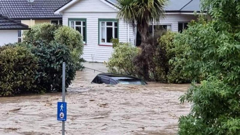 Yeni Zelanda'nın Kuzey Adası'nda Sel Felaketi: Bir Kişi Yaşamını Yitirdi