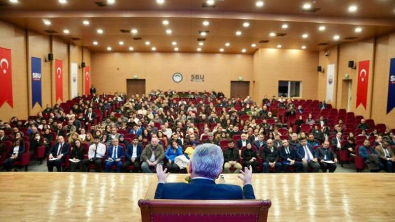 Sağlık Bilimleri Üniversitesi’nde "Rektörle Yüz Yüze" Programı Devam Ediyor
