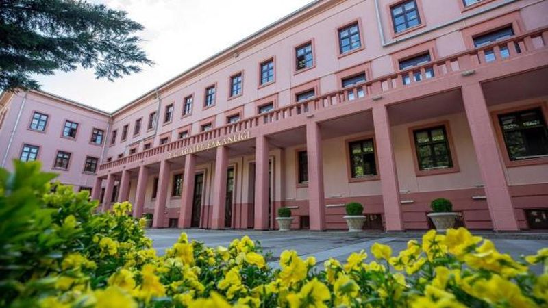 Adalet Bakanlığı 2026'da 15 Bin Personel Alımı İçin Başvuru Detayları Açıklandı