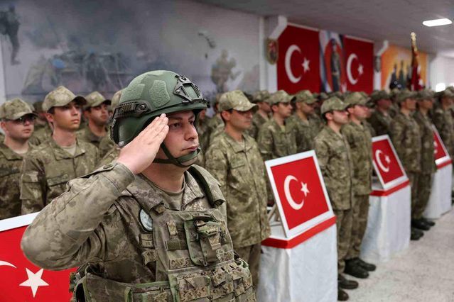 Erzincan'da Bedelli Askerler Yemin Töreniyle Göreve Başladı