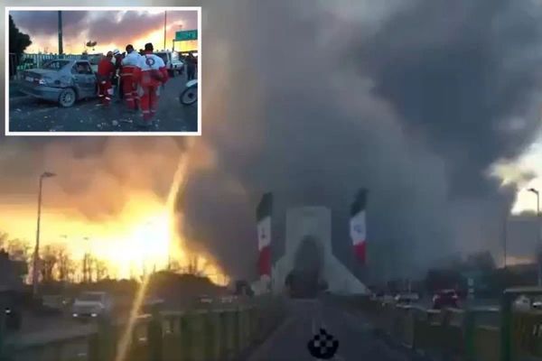 ABD ve İsrail, Tahran’daki Azadi Meydanı’nı Hedef Aldı