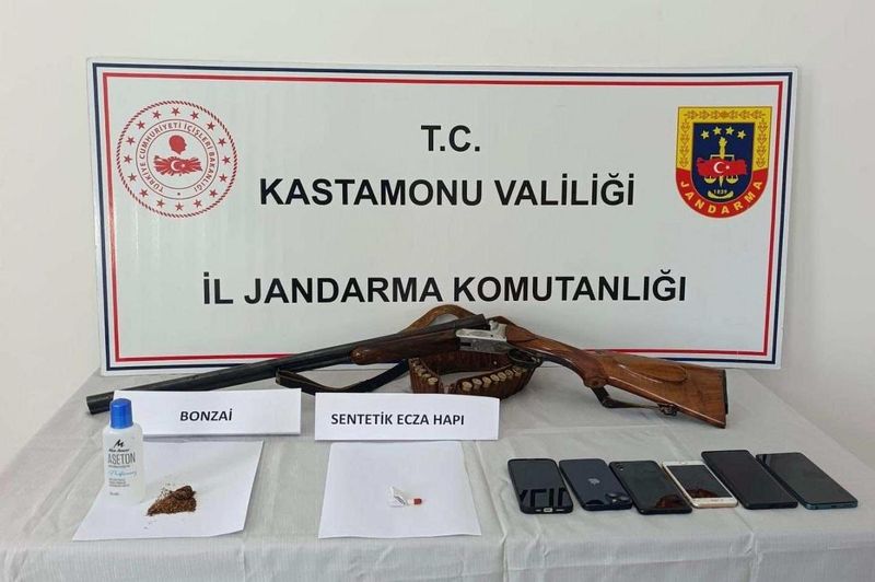 Kastamonu'da Uyuşturucu Operasyonunda 11 Kişi Gözaltına Alındı