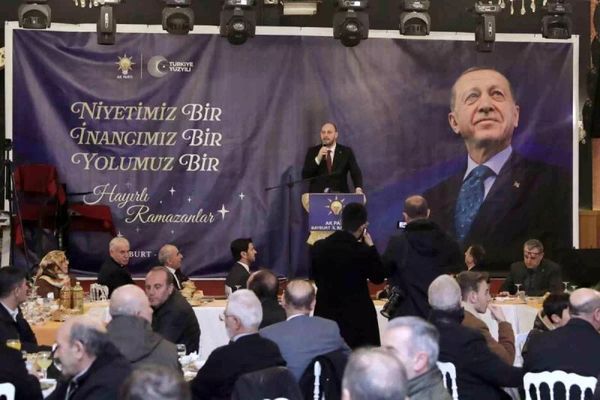 AK Parti Bayburt Teşkilatı İftar Programında Bir Araya Geldi