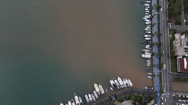 Muğla'da Kuvvetli Yağış Günlük Hayatı Olumsuz Etkiliyor