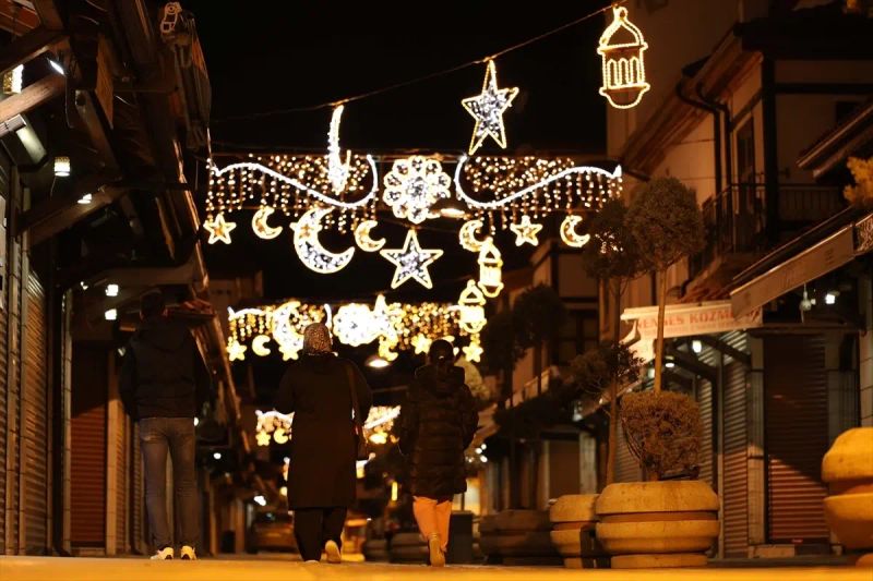Konya'da Ramazan Boyunca Tarihi Alanlar ve Caddeler Işıklandırıldı