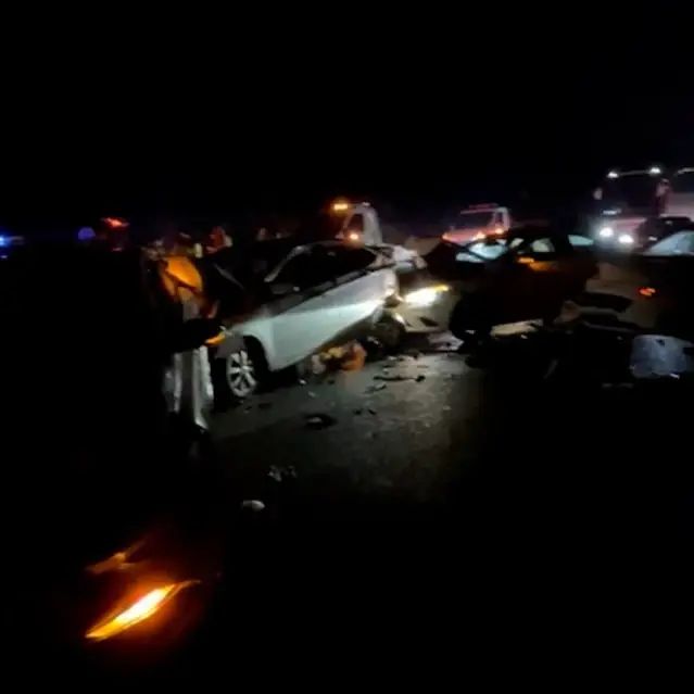 Bolu TEM Otoyolu'nda 5 Araçlı Zincirleme Kaza Trafiği Etkiledi