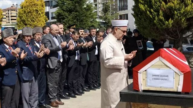 Kıbrıs Gazisi Şaban Uludağ Karabük'te Son Yolculuğuna Uğurlandı