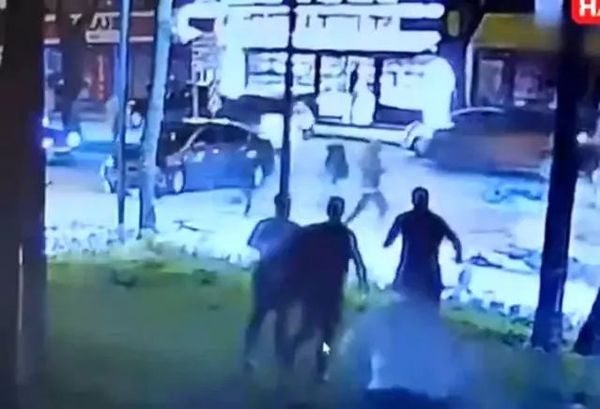 Bursa'da Motosiklet, Dönüş Yapan Araca Çarptı: Sürücü Ağır Yaralandı