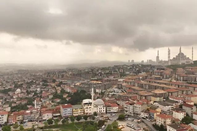 İstanbul'da Sahra Çölü Tozu Etkisini Gösteriyor