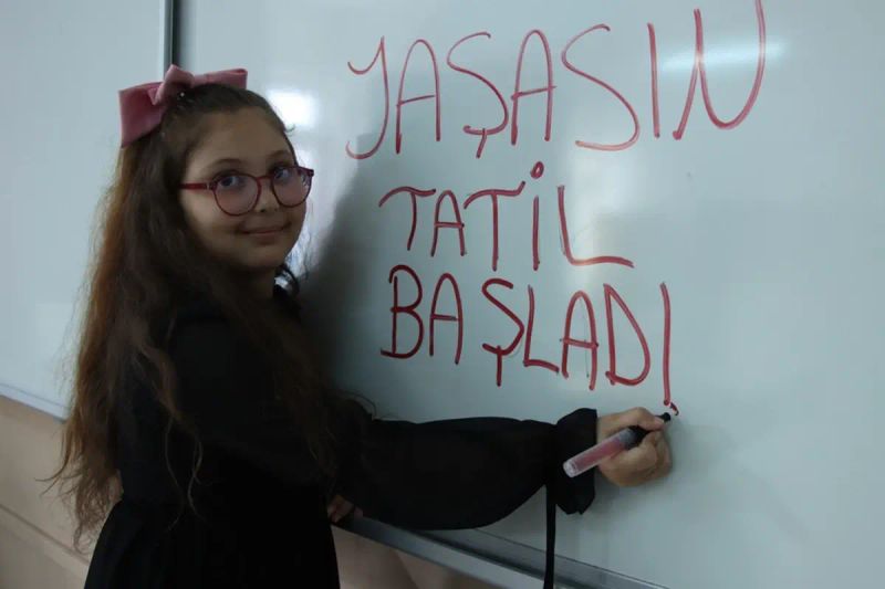 Milli Eğitim Bakanı Tekin: Ara tatillerin kaldırılması için yıl sonu karar verilecek