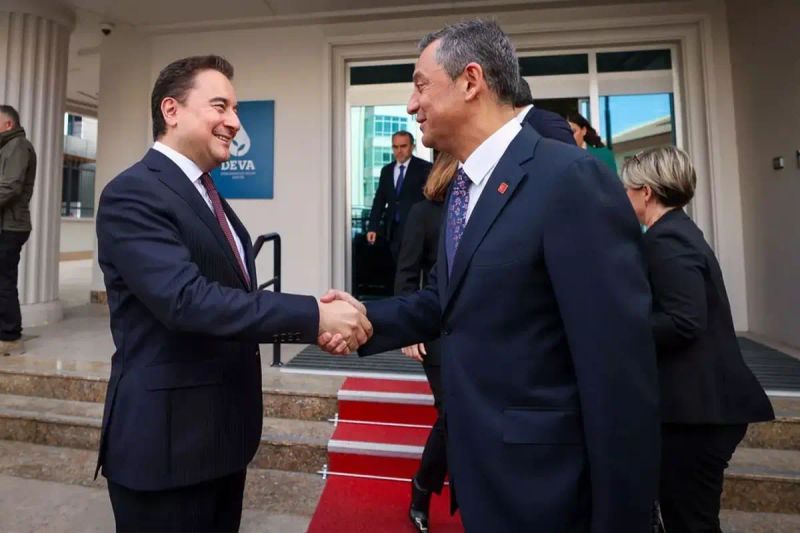 Ali Babacan, Özgür Özel'e Tepki Gösterdi: 'Kavga Çıkar'