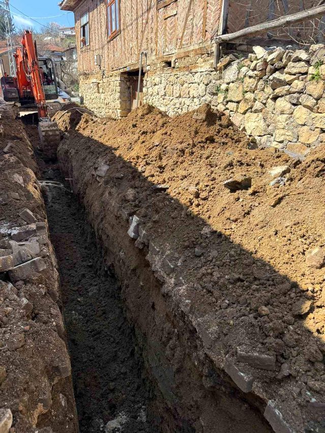 Saraycık Köyünde Su ve Kanalizasyon Hatları Yenileme Çalışmaları Tamamlandı