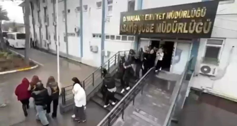 Diyarbakır Merkezli 'Kadraj' Operasyonunda 12 Kişi Tutuklandı