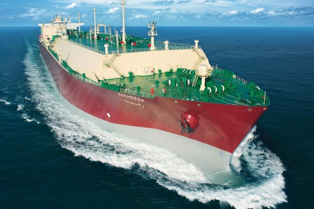 İki LNG Tankeri Hürmüz Boğazı'na Yaklaşırken Geri Döndü