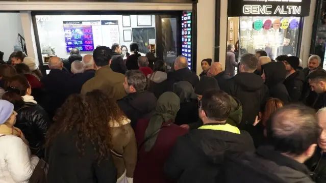 Kapalıçarşı’da Altın Fiyatlarındaki Düşüş Yoğun Talep Yarattı