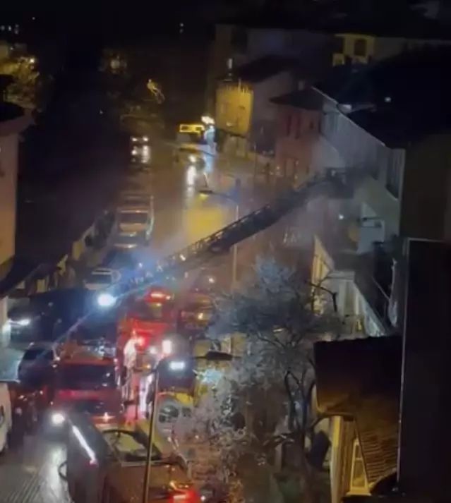 Bartın'da Bodrum Katında Çıkan Yangında 2 Kişi Yaralandı