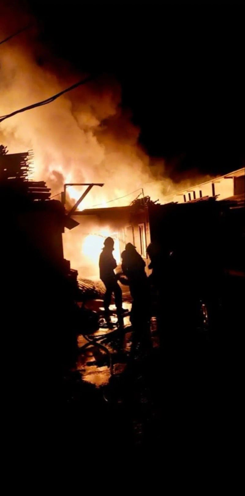 Bodrum'da İşçi Konteynerlerinde Çıkan Yangın Söndürüldü