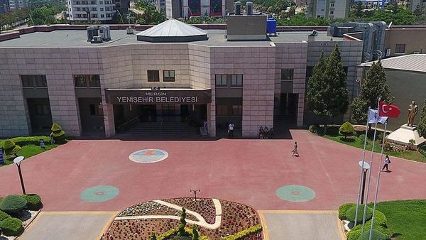 Mersin Yenisehir Belediyesi'ne Rüşvet Operasyonu: 31 Kişi Gözaltında