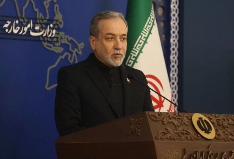 İran: Hürmüz Boğazı Tamamen Kapanmadı, Güvenli Geçişlere Açık