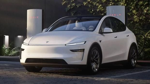 Tesla Cyberbeast Modelinde Fiyatı 657 Bin TL Düşürdü