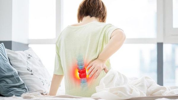 Uzmanlar Uyarıyor: Gençlerde Bel Fıtığı Vakaları Artıyor