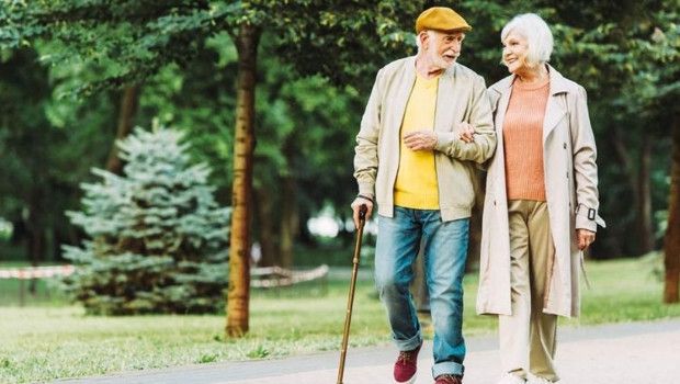 Sağlık Bakanlığı'ndan Yaşlanma Süreci Rehberi Yayınlandı