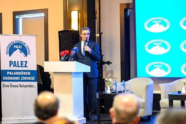 Vali Baruş, Palandöken Ekonomi Zirvesi’nde Erzurum’un Potansiyelini Vurguladı