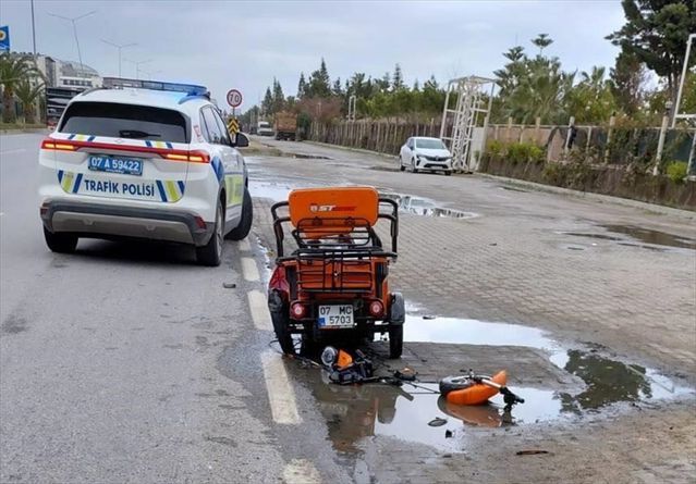 Alanya'da Elektrikli Motosiklet Kazasında Sürücü Yaşamını Yitirdi