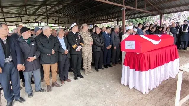 Elazığ'da Kalp Krizi Geçiren Jandarma Astsubay Ahmet Tekbaş Toprağa Verildi
