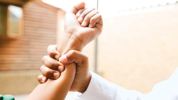 Okullardaki şiddetin nedenleri ve hukuki boyutu uzmanlarca değerlendirildi