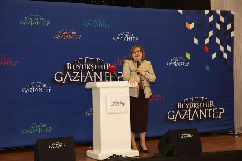 Başkan Şahin, Emeklilere Yeni Sosyal Alan ve Bahçelievler Projesi Müjdesi Verdi