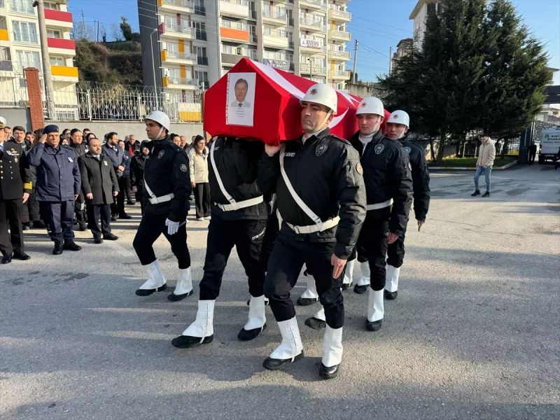 Bartın'da Trafik Kazasında Yaşamını Yitiren Polis Memuru Zonguldak'ta Toprağa Verildi