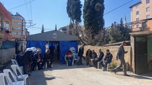İran'daki Füze Saldırısında Yaralanan TIR Şoförü Hüseyin Fırat Hayatını Kaybetti