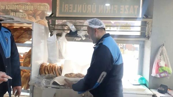Orhaneli Belediyesi Zabıta Ekipleri Ramazan Öncesi Fırınları Denetliyor