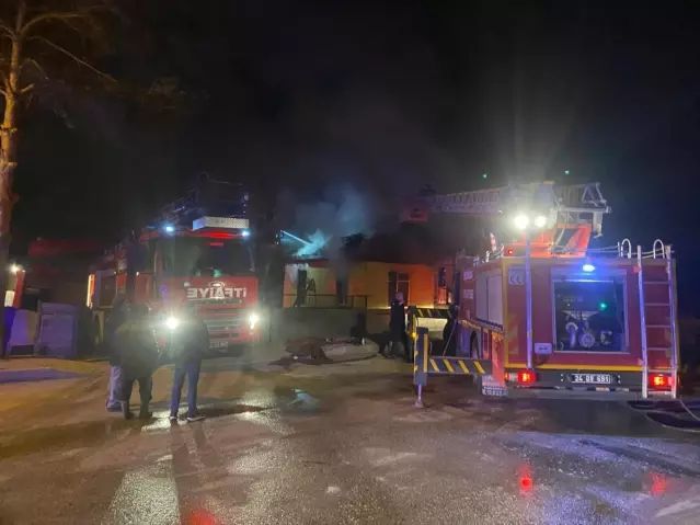 Erzincan’da Müstakil Evde Çıkan Yangın Evi Kullanılamaz Kıldı